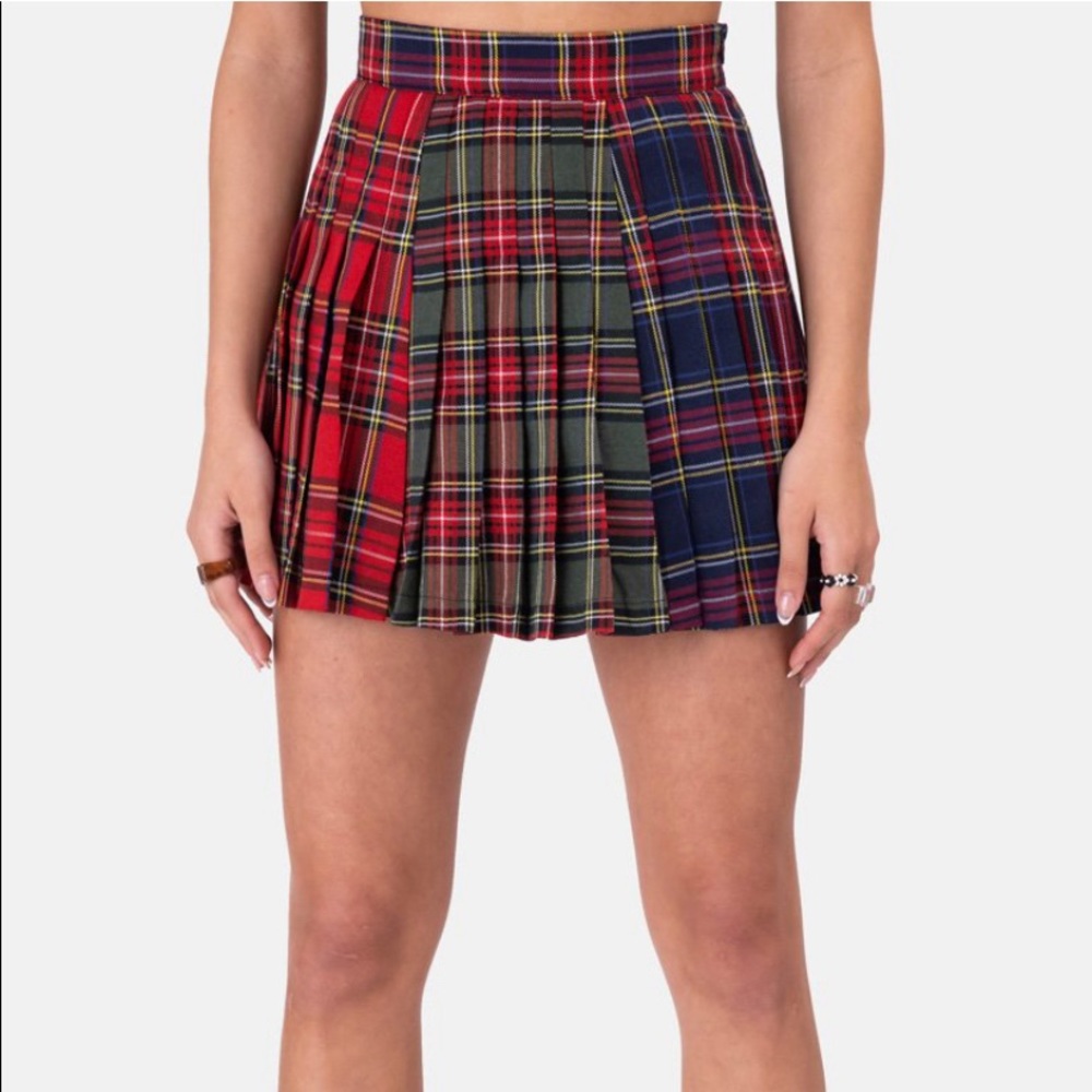 Plaid mini skirt